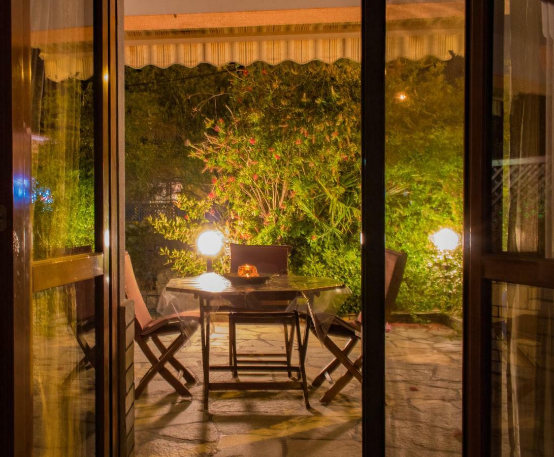 ペフコホリ Zoli Houseヴィラ エクステリア 写真